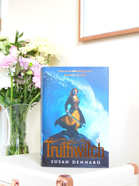 Book Review: Truthwitch by Susan Dennard