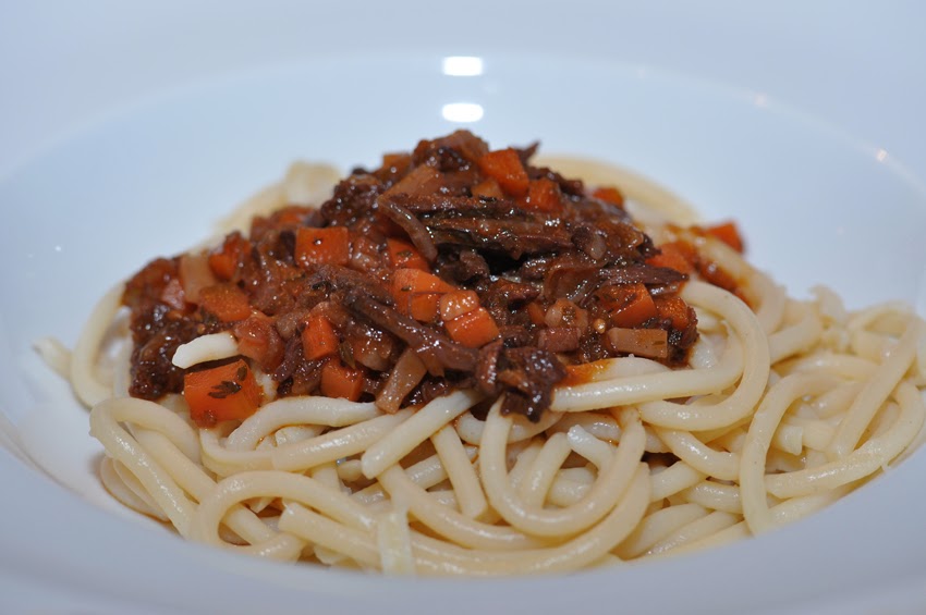 Die Küchenschabe: DER HASE MUSS WEG