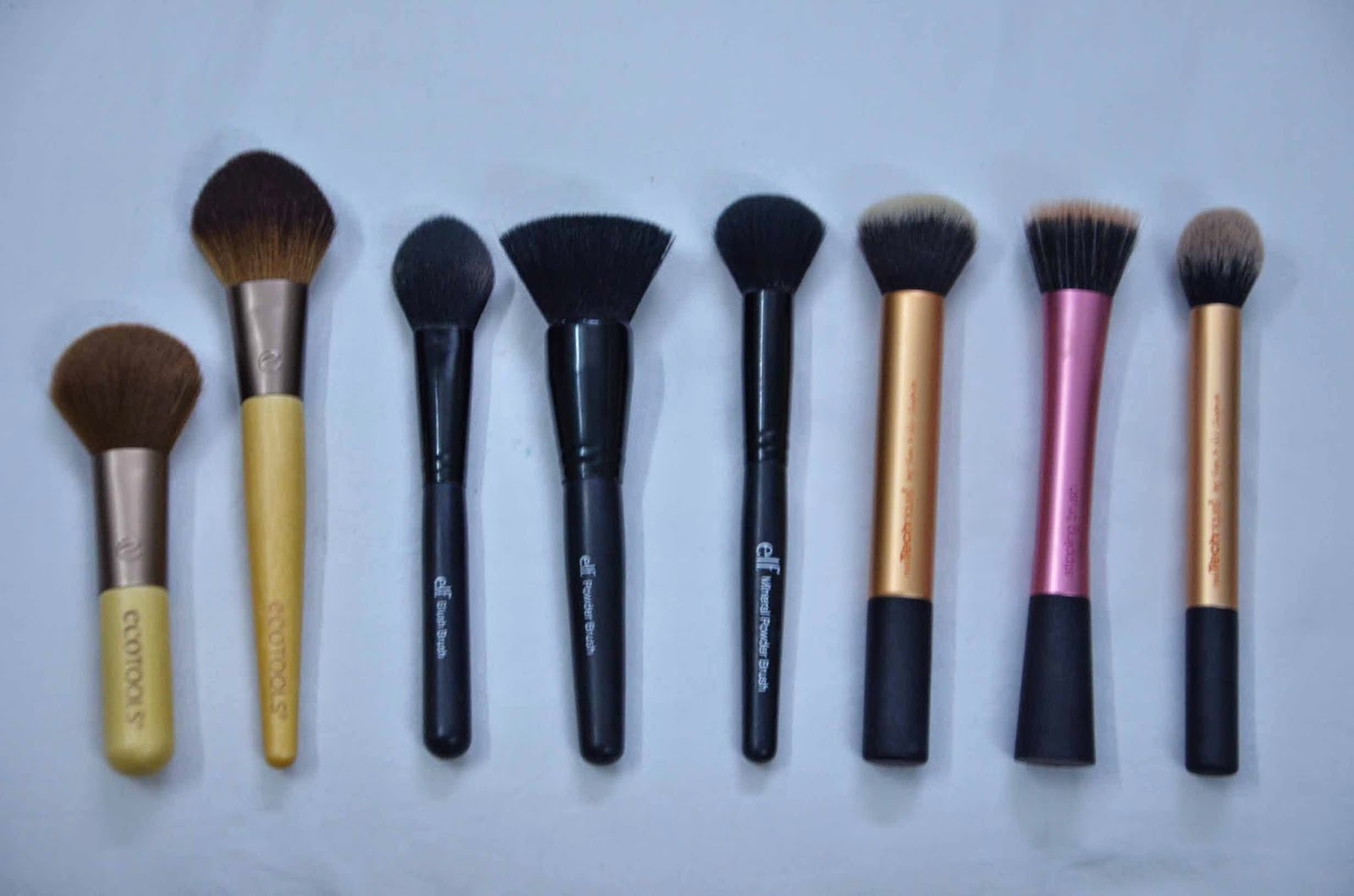 Saky'z Corner ecoTOOLS tapered blush brush review, measurements and