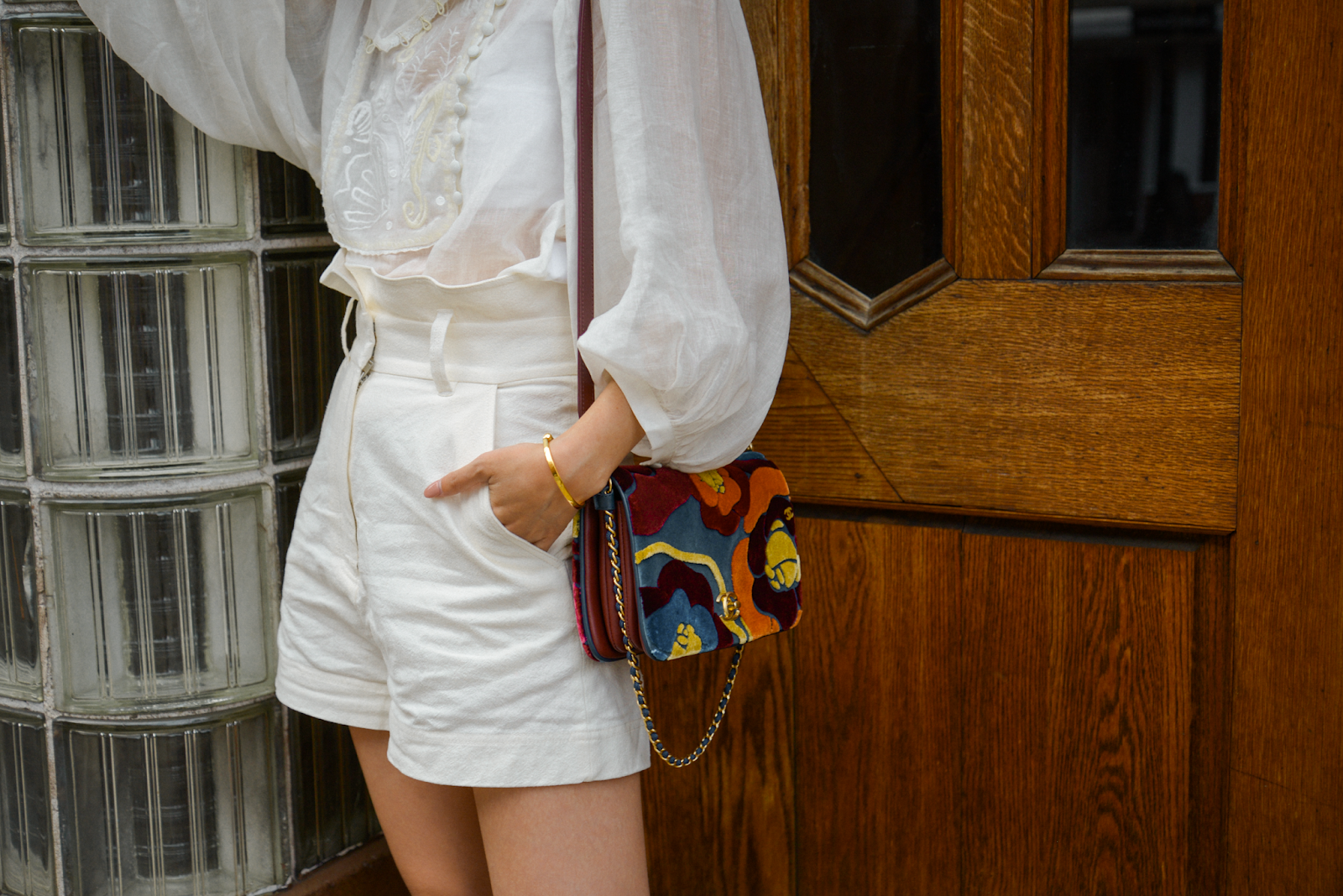 Other stories white linen blend top and bottom, Chanel camellia velvet bag, easy summer outfit, one of a kind Chanel bag from Rebag, FOREVERVANNY, personal style blog by Van Le
