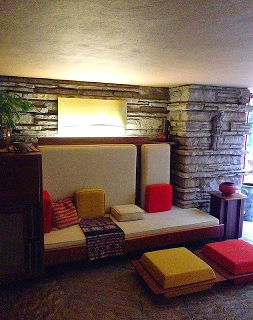 the digital iris: More Fallingwater Interior Shots