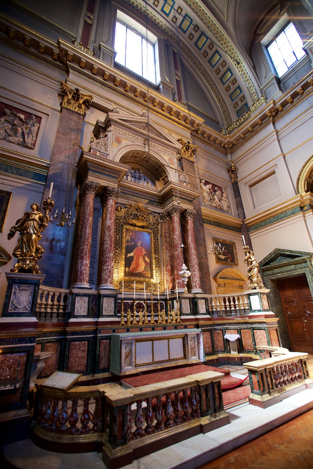 A Tour of the London Oratory The Altar of St. Philip Neri Liturgical
