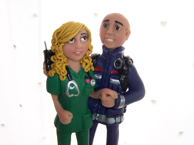 Figuras personalizadas pareja de novios para tu tarta de bodas Laura Guarnieri