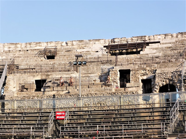 Detalle de las gradas del Anfiteatro Romano de Nîmes