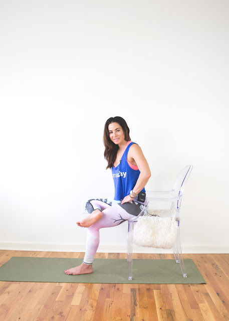 Giới thiệu đến bạn 5 tư thế Yoga đơn giản tại văn phòng Giới thiệu đến bạn 5 tư thế Yoga đơn giản tại văn phòng