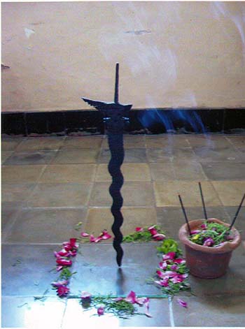 Bentuk Keris Mpu Gandring Yg Asli Seputar Bentuk