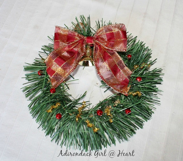 DYI Dollar Store Ten Cent Wreaths