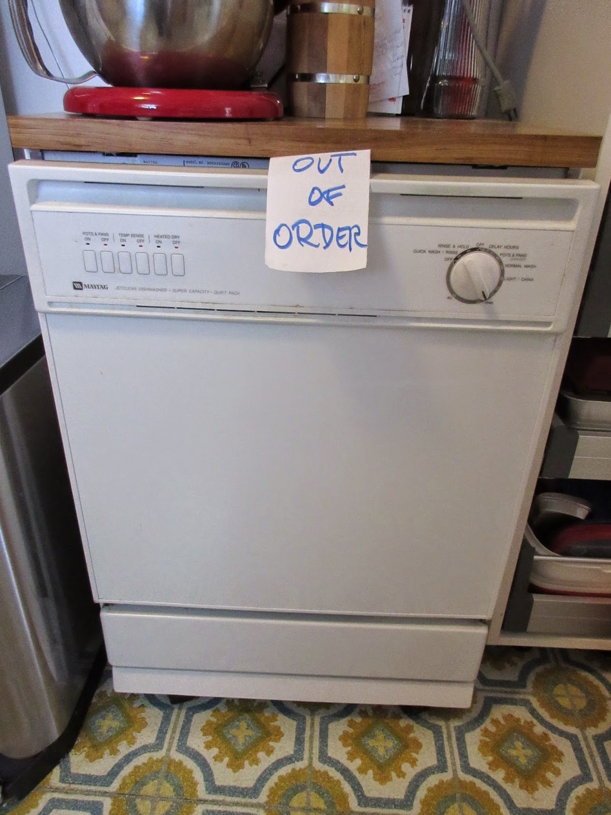 Marlene's Space: No Dishwasher? No Problem!