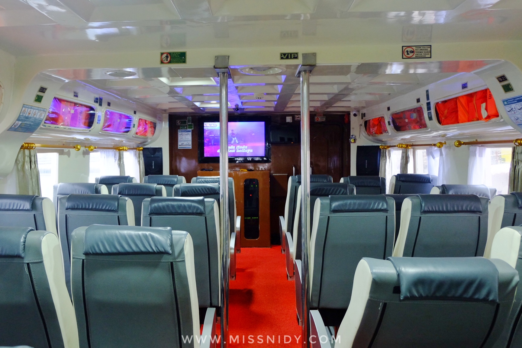 kelas VIP kapal KM Express Bahari ke Pulau Tidung