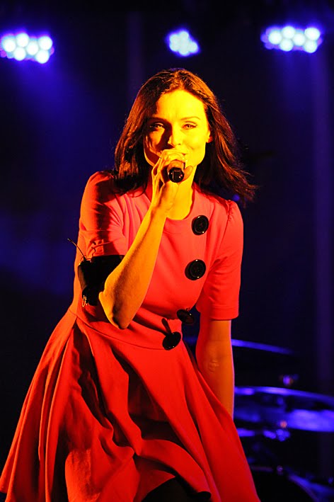 Penny's Hot Birding and Life!: Sophie Ellis Bextor - Festival Too!!!
