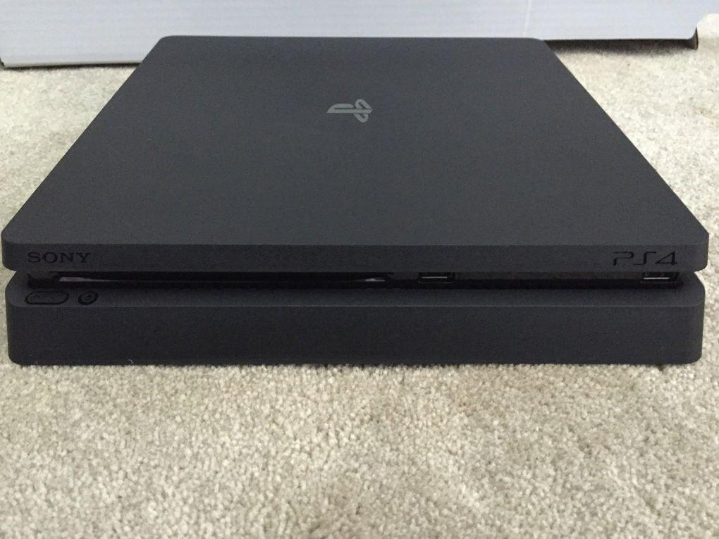 Nilmin Blog: PlayStation 4 "Thin" obviously spilled coincidentally up