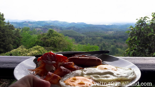Bikers breakfast along route 1149 in North Thailand Motorbike Riding in Thailand by Traveling 2 Thailand