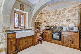 Gozo Farmhouse Kitchen