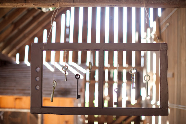 Rustic DIY Family Farm wedding on oh lovely day | Jamie Delaine Photography