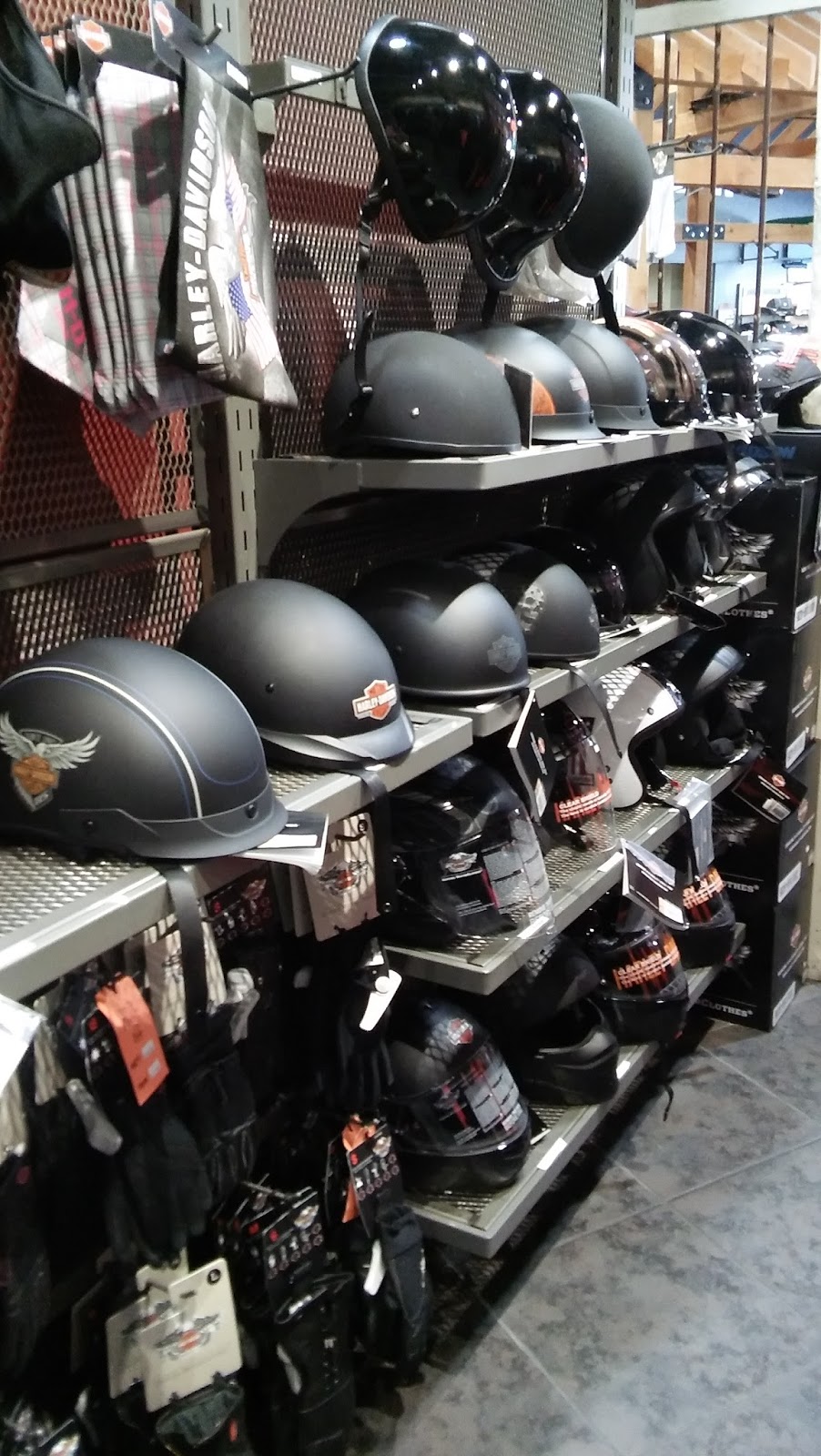 When to replace your motorcycle helmet?