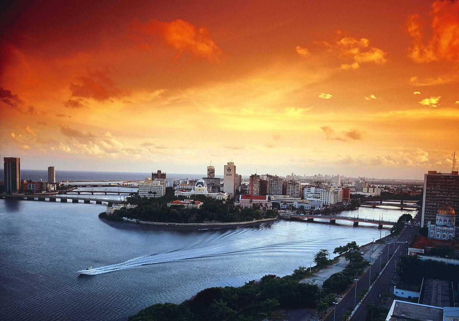 Estradas e caminhos Recife, a veneza brasileira