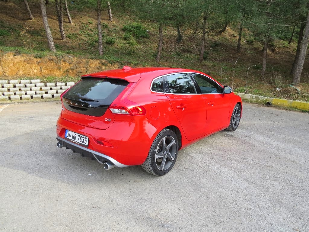 Agamemnon Volvo V40 D2 R Design Powershift
