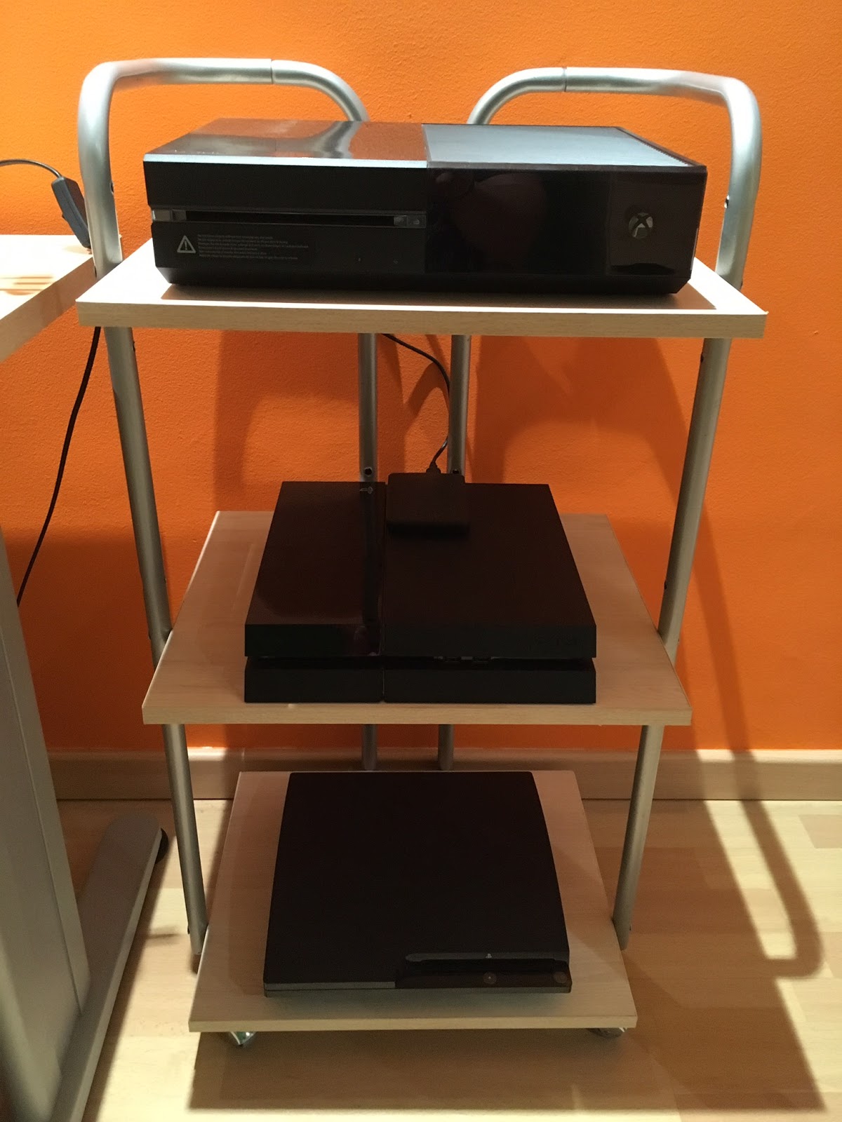 Chicho Blog: Resultado final del mueble para consolas (2/2)