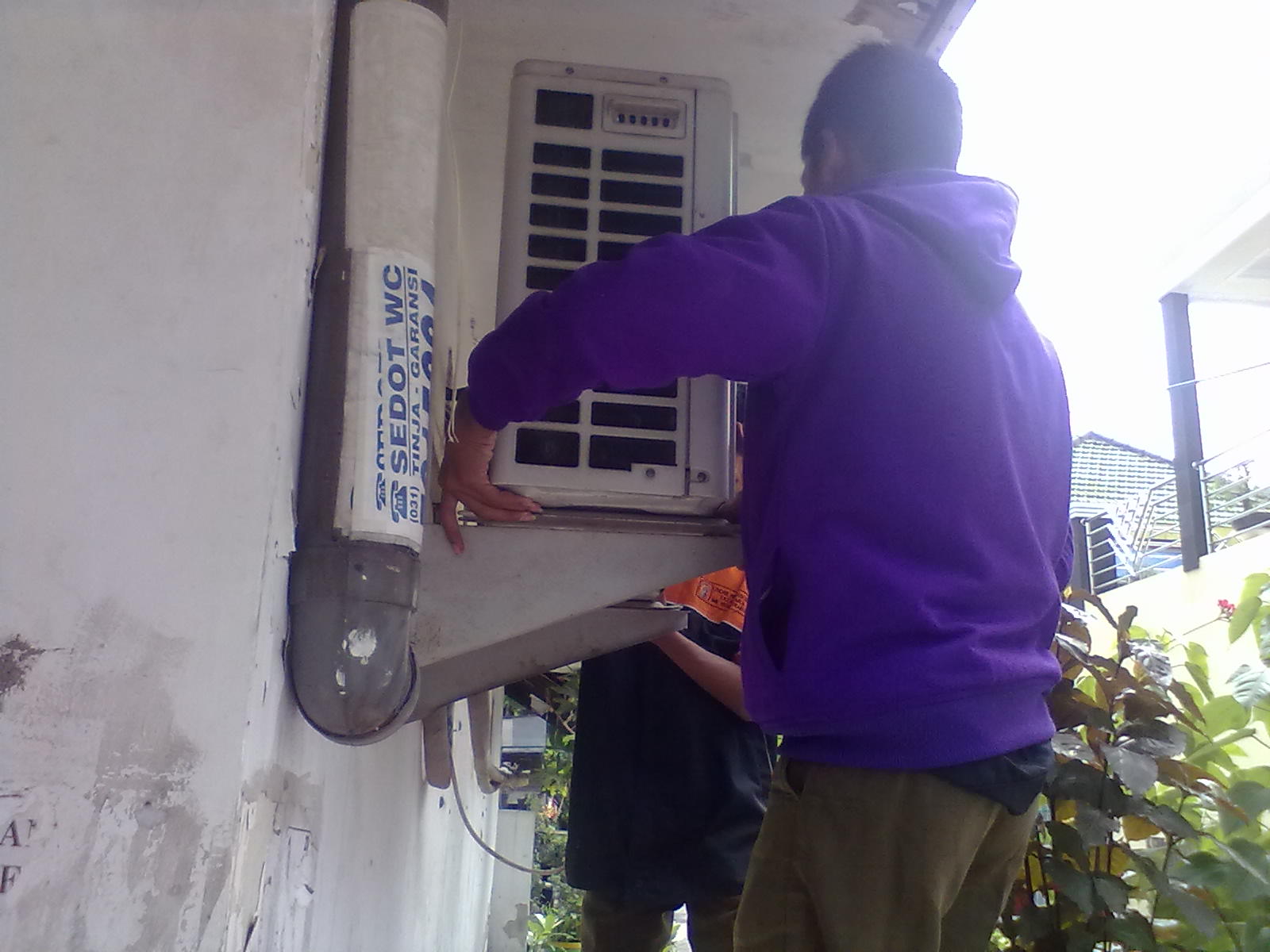 Service AC Bekas Surabaya