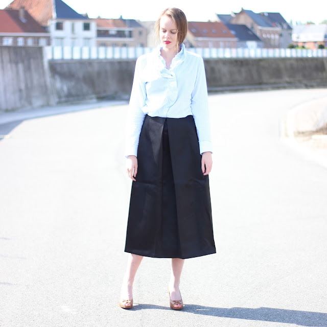 outfit black midi skirt