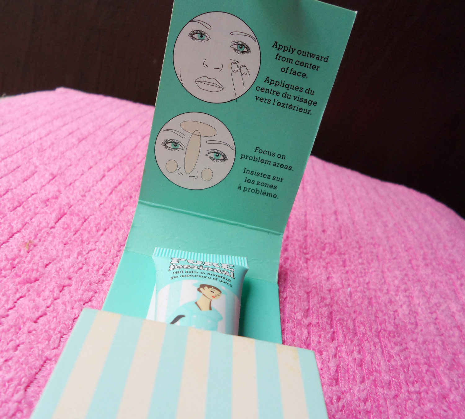 primer by benefit cosmetics review, demonstration and before/after pictures