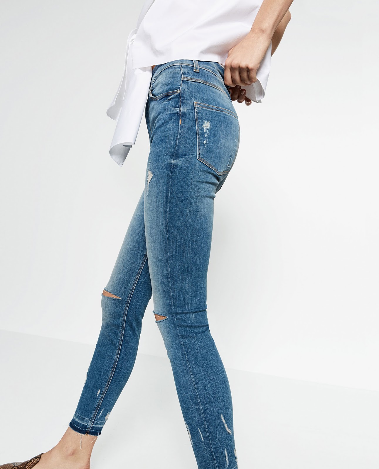 Lindeza ZARA do dia Calças Jeans Cintura Alta ZAREAR