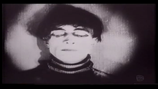 vlcsnap 1424380 - El gabinete del Dr.Caligari-1920-vhsrip-voz en off en español y música especial Divisa (Ciclo Videoclub Nueva Cultura A-Z)