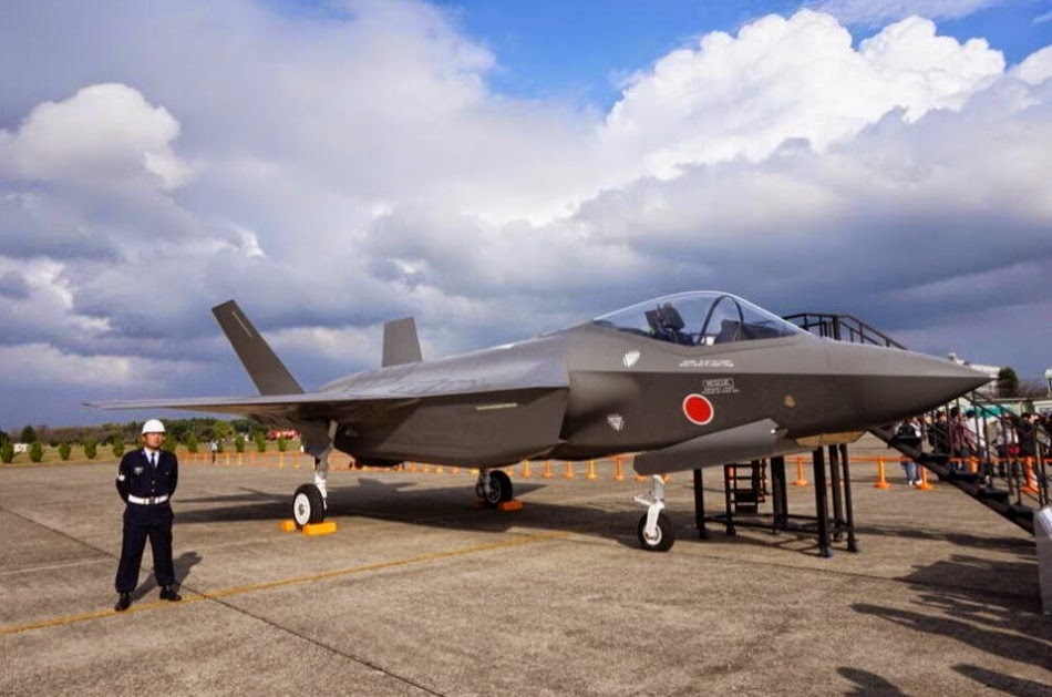 ROLL OUT OF FIRST JAPANESE F-35A