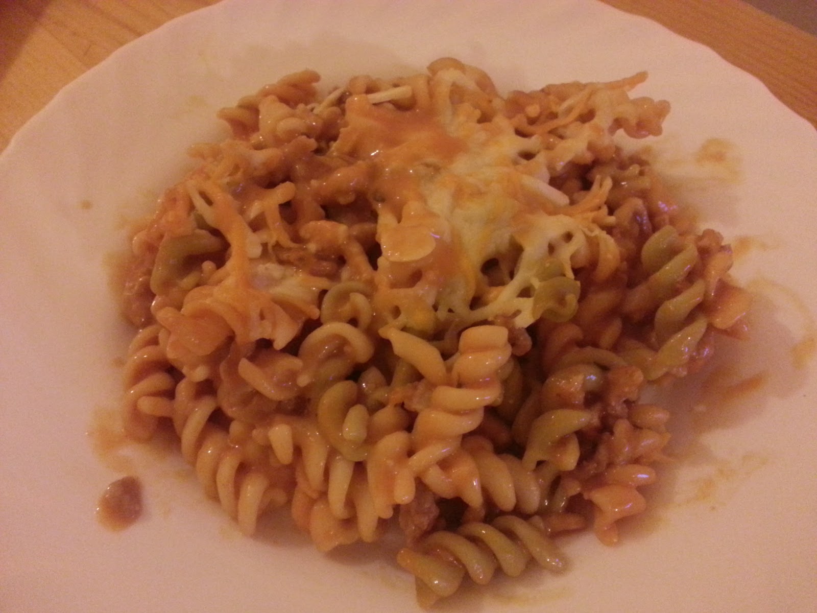 Pasta con carne picada al horno