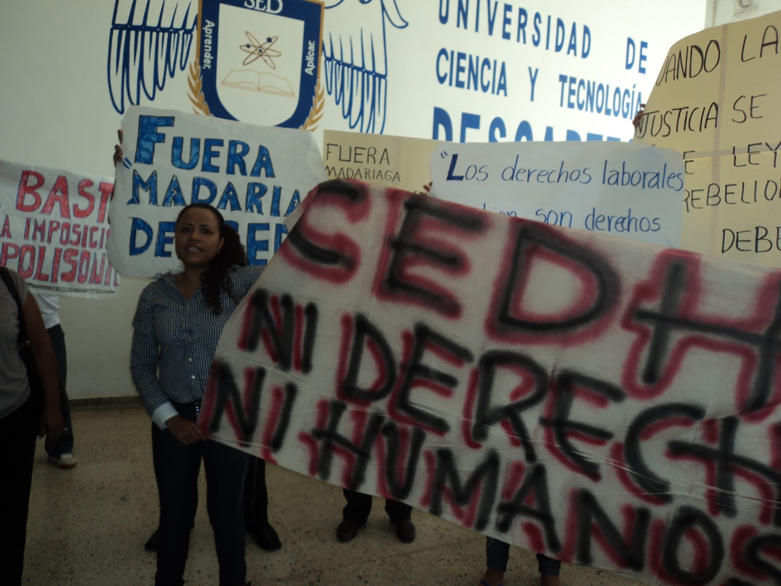 Voz en tu Palabra: Protestan trabajadores del CEDH y exigen respeto a ...