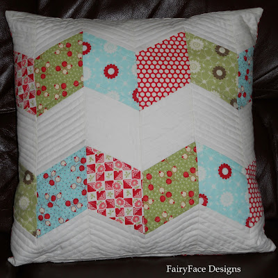 FairyFace Designs: Chunky ZigZag Pillow Tutorial