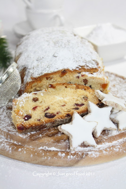 Stollen - Božićni kruh s voćem