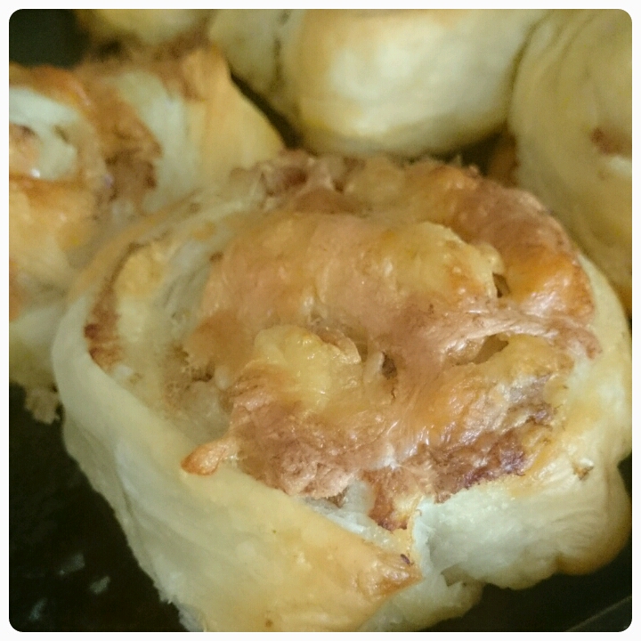 tuna and cheese pastry melts