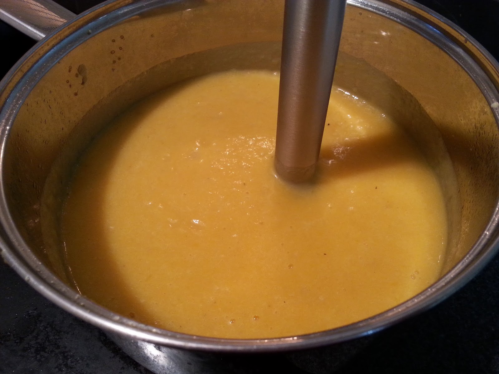 Crema di zucca con pancetta Creamy pumpkin soup with pancetta