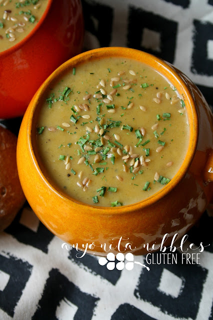 Serve a warming bowl of this gluten free butternut squash and leek soup for Bonfire Night | Anyonita Nibbles