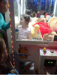 crying girl trapped in vending machine funny