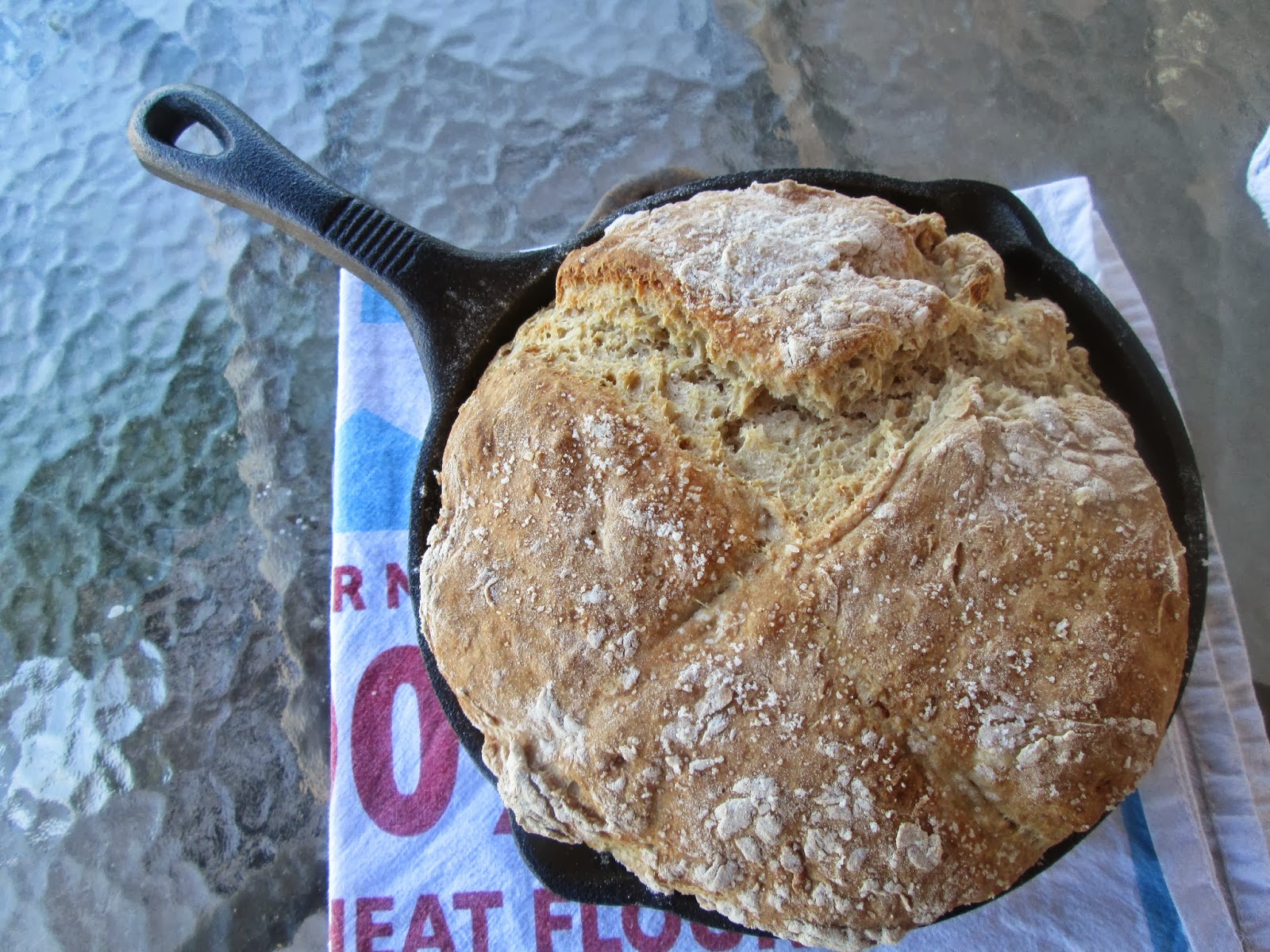 Canela kitchen (gloria) Rustic bread (in iron skillet)