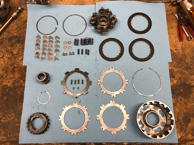 Layout of all the components in a CT90 clutch assembly