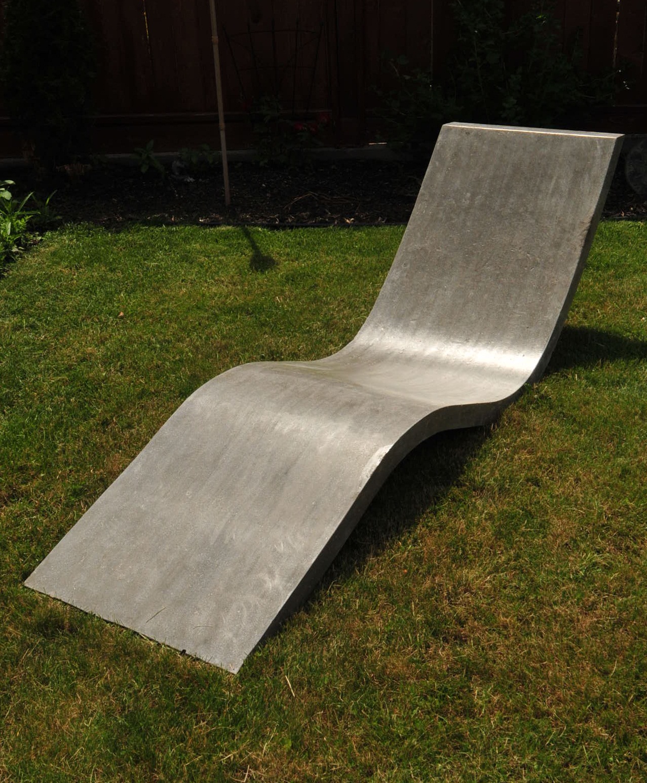 MODE CONCRETE our concrete DREAM lounger made in the Okanagan