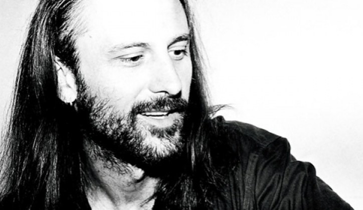 Džoni Štulić prijeti tužbom ženama koje se zovu Azra