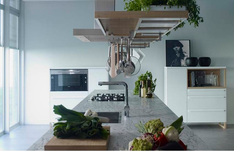 cocina-blanca-y-madera