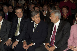 Cárdenas une a la izquierda mexicana en torno a Andrés Manuel López Obrador.