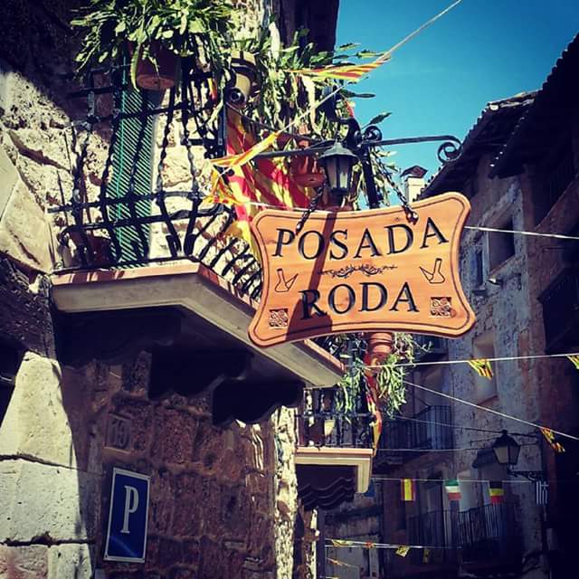 Fonda Roda, recuerdo perpetuo a Cinta Roda Gil. Fonda Roda, recuerdo perpetuo a Cinta Roda Gil.