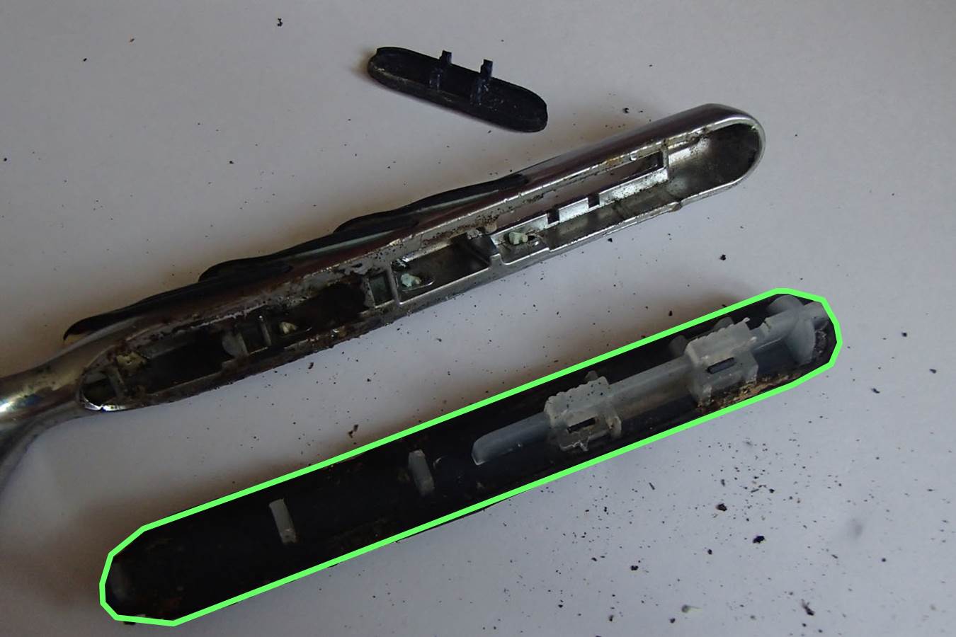 Buy.Make.Fix FIX sticky rubber on Gillette Mach3 handle