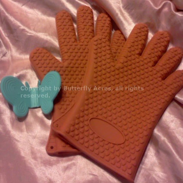 Butterfly Acres Cooking Gloves used for Baking Review