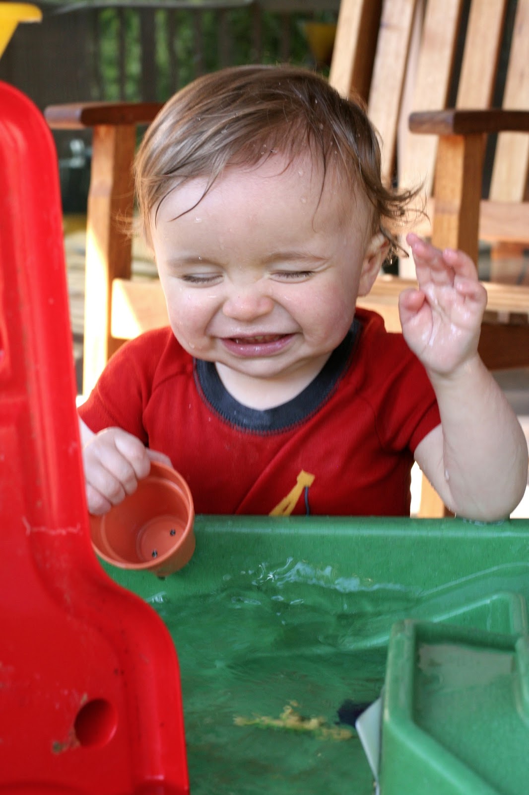 Why You Want a Water Table (and 10 creative ways to use one!)