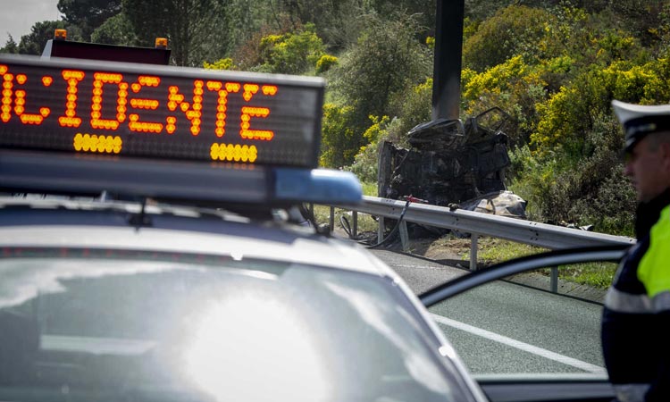 Acidente envolvendo dois carros deixa oito mortos em Portugal
