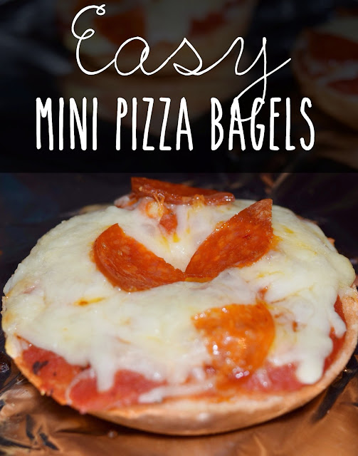 Easy Mini Pizza Bagels | A Peachy Sonder