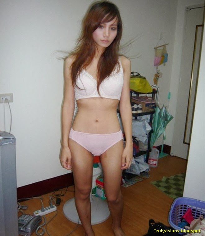 Naked taiwan star girl