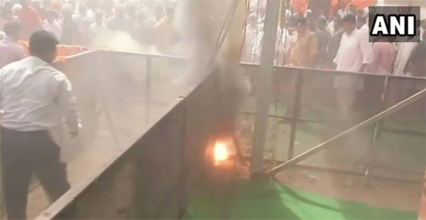 National, Uttar Pradesh, News, Fire, Amith shah, Yogi Adityanath, BJP, Stage, Program, Fire breaks out at Amit Shah’s meeting venue in UP